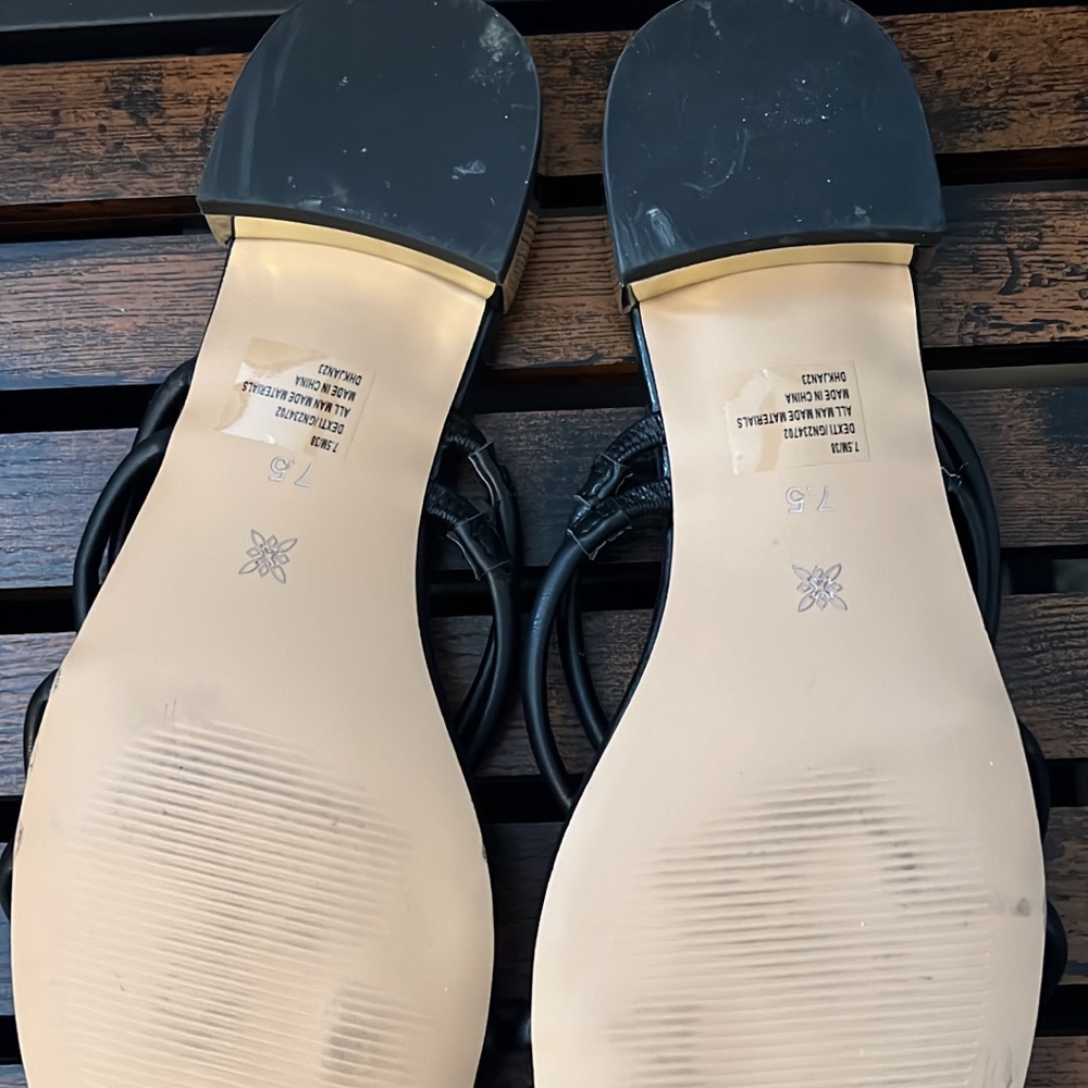 BCBG slide on